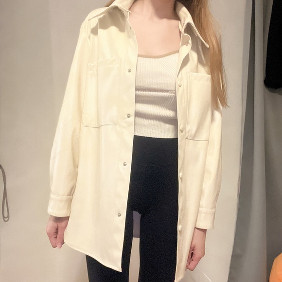 Light birch vegan leather shirt jacket - Picture 3 of 4